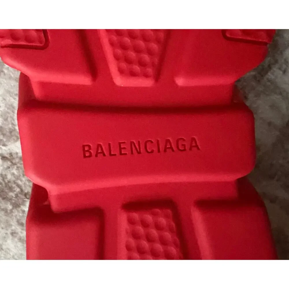 Balenciaga $925 nib